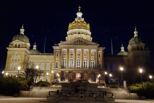 Proposed amendment on abortion clears first hurdle in Iowa legislature
